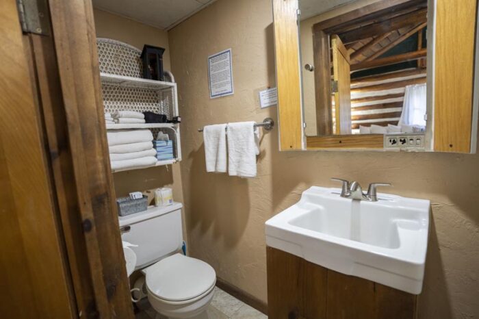 Oak Logroom Bathroom